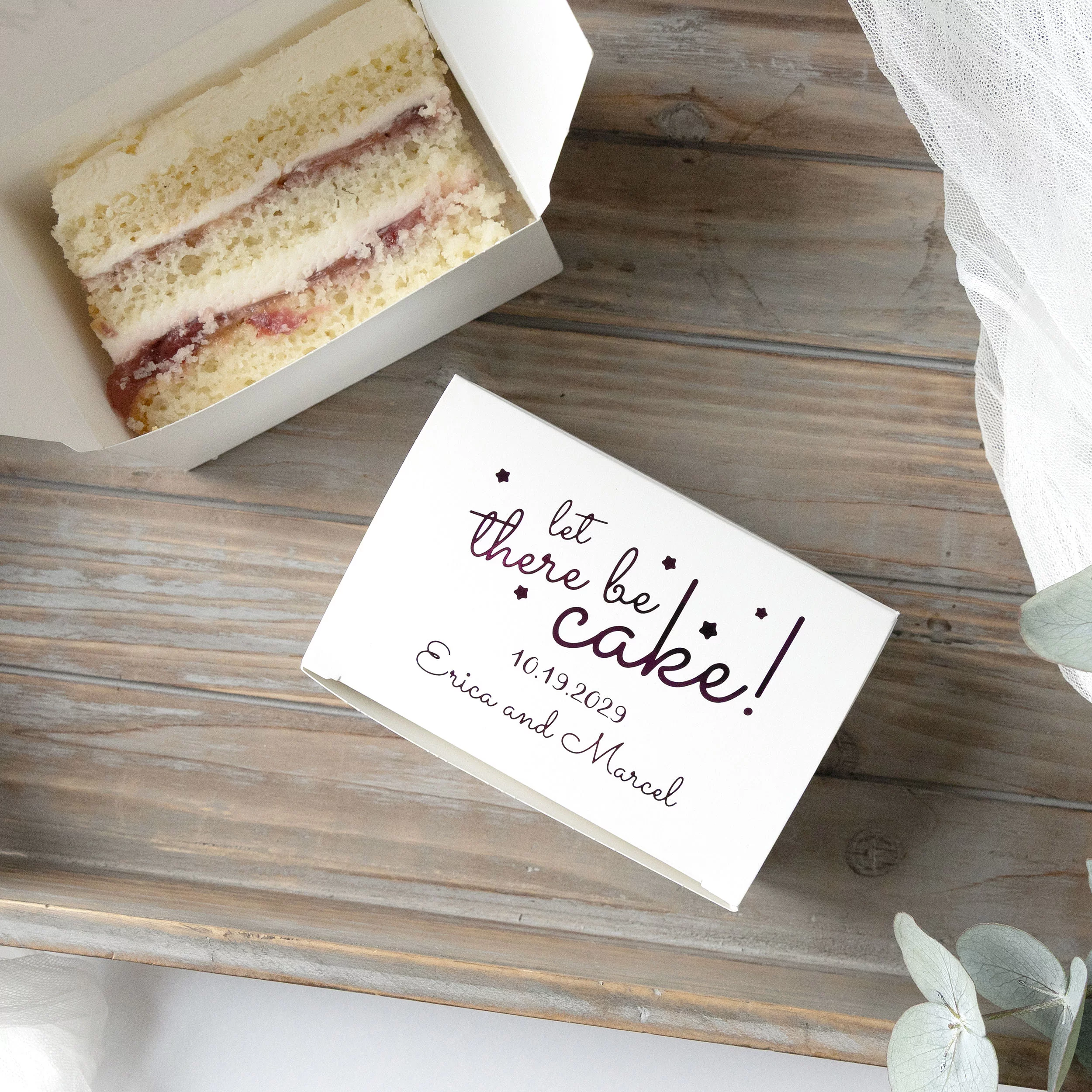 custom printed cake box printed in shiny amethyst