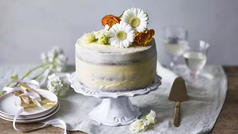 lemon elderflower cake inspired by royal wedding via BBC
