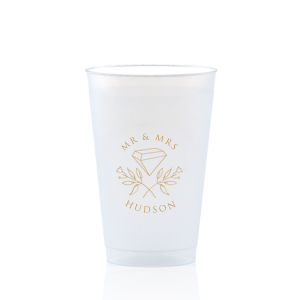 The ever-popular 10 oz Frost Flex Cup with Gold Ink has a Floral Gem graphic and is good for use in Floral, Trendy, Geometric themed parties and will impress guests like no other. Make this party unforgettable.