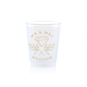 The ever-popular 10 oz Frost Flex Cup with Gold Ink has a Floral Gem graphic and is good for use in Floral, Trendy, Geometric themed parties and will impress guests like no other. Make this party unforgettable.