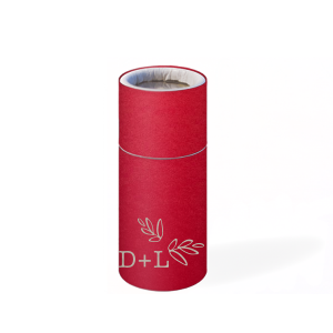 This Leaf Accent Initial Match features a sleek cylindrical design accented with elegant botanical detailing and custom initials. Choose it to elevate your gifting presentation and create a memorable unboxing experience. Refined for weddings and anniversaries!