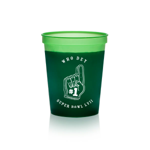 The unique Big Game Sports Cup will be a wonderful holder for your favorite drink this time. Bring this to your party and surprise your guests. Most important, it is reusable and shatterproof! 