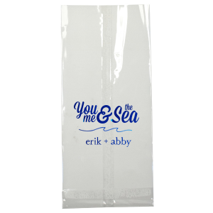 ForYourParty's elegant White Party Bag with Shiny Royal Blue Foil has a Wave Flourish graphic and is good for use in Beach/Nautical, Accents themed parties and will impress guests like no other. Make this party unforgettable.