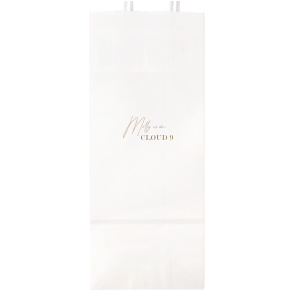 A custom bridal shower bag is the perfect accessory at your shower! Load your bag with party favors or baked treats to show your guests your appreciation. This unique and custom party favor will make a big impact at your event. 