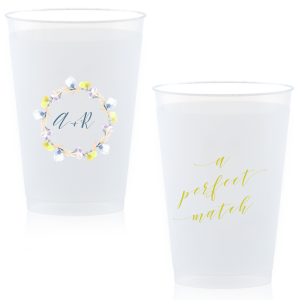 Personalized Bright Wreath Full Color Cup can be personalized to match your party's exact theme and tempo.