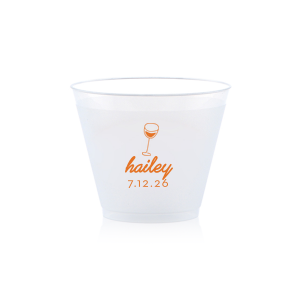 Captivate your guests with the Minimal Bridal Shower Cup, displaying a delicate wine glass illustration. Beneath it, the date of the event is inscribed in a refined sans serif font, while the bride-to-be's name adorns the top in a chic, modern script. A tasteful complement to your stylish and contemporary bridal shower.