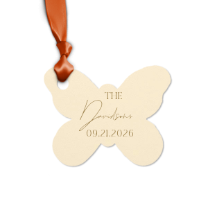 Add a personalized touch to your wedding favors with the Boho Terracotta Wedding Date Gift Tag. This tag begins with "The" in a stately serif font, followed by the newlyweds' surname in a graceful script. Finalize this bespoke detail with the date of your special day, all in the same classic font, capturing the essence of your chic and moody fall celebration.