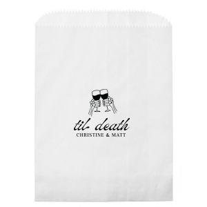 Ideal for gift bags or trick-or-treating, the Til Death Toast Bag is a must need accessory for your Halloween season. Adorned with two skeletal hands clinking wine glasses above personalized text, they are perfect for seasonal weddings or Halloween events.