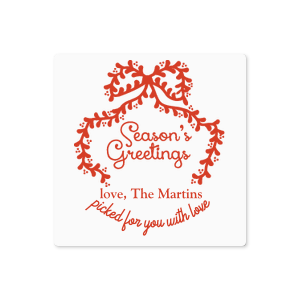 Extend the warmest of welcomes this year with our Season's Greetings Label. The sleek and classic design comes in a variety of colors and shapes to best match your holiday vision. Perfect as gifts tags for presents under the tree or goodie bags for holiday parties.