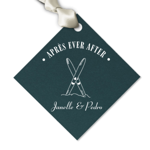 Add a personal touch to your gifts with the Après Ever After Tag. The crossed ski design is perfect for thrill seekers or cabin loungers, making it a sporty addition for all your gift giving needs. 