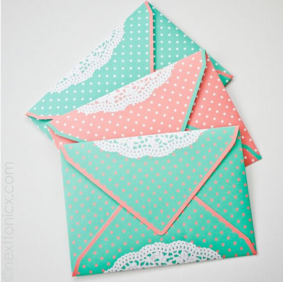 Doily envelope DIY