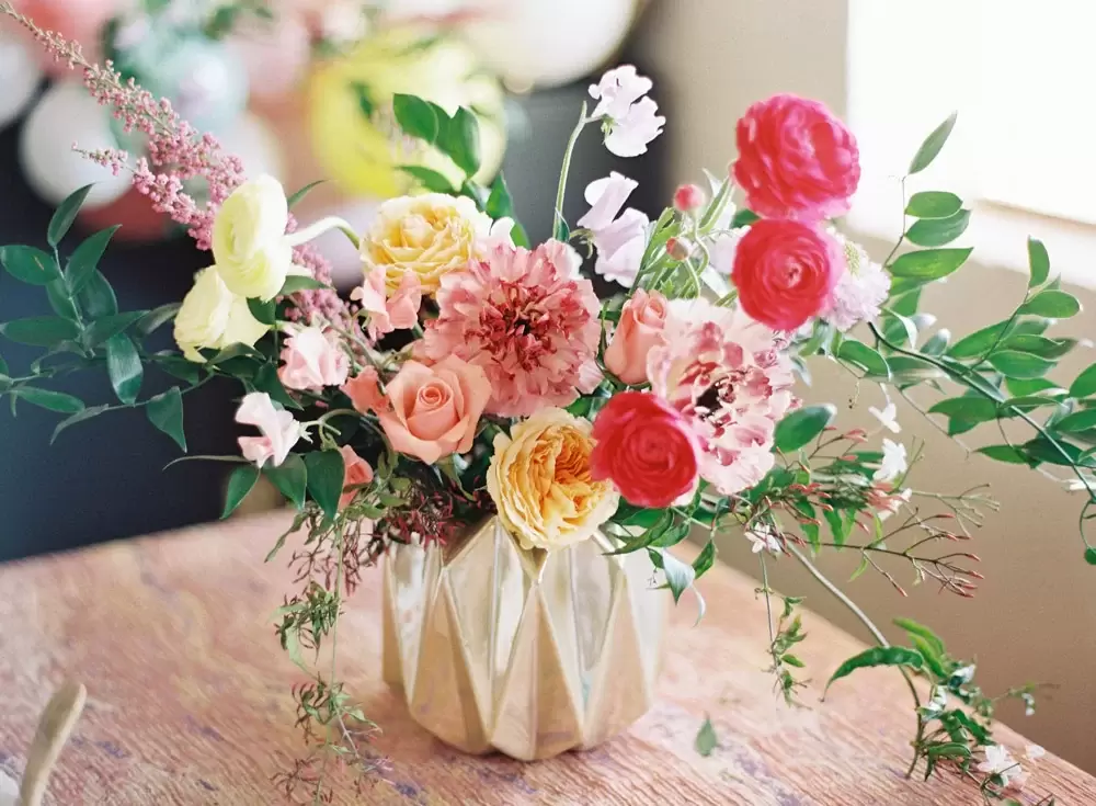 beautiful spring arranged flowers 