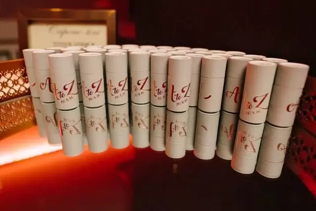 custom luxurious match favors