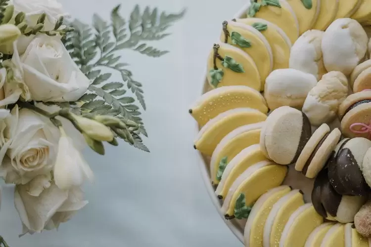 lemon and italian themed bridal shower desserts