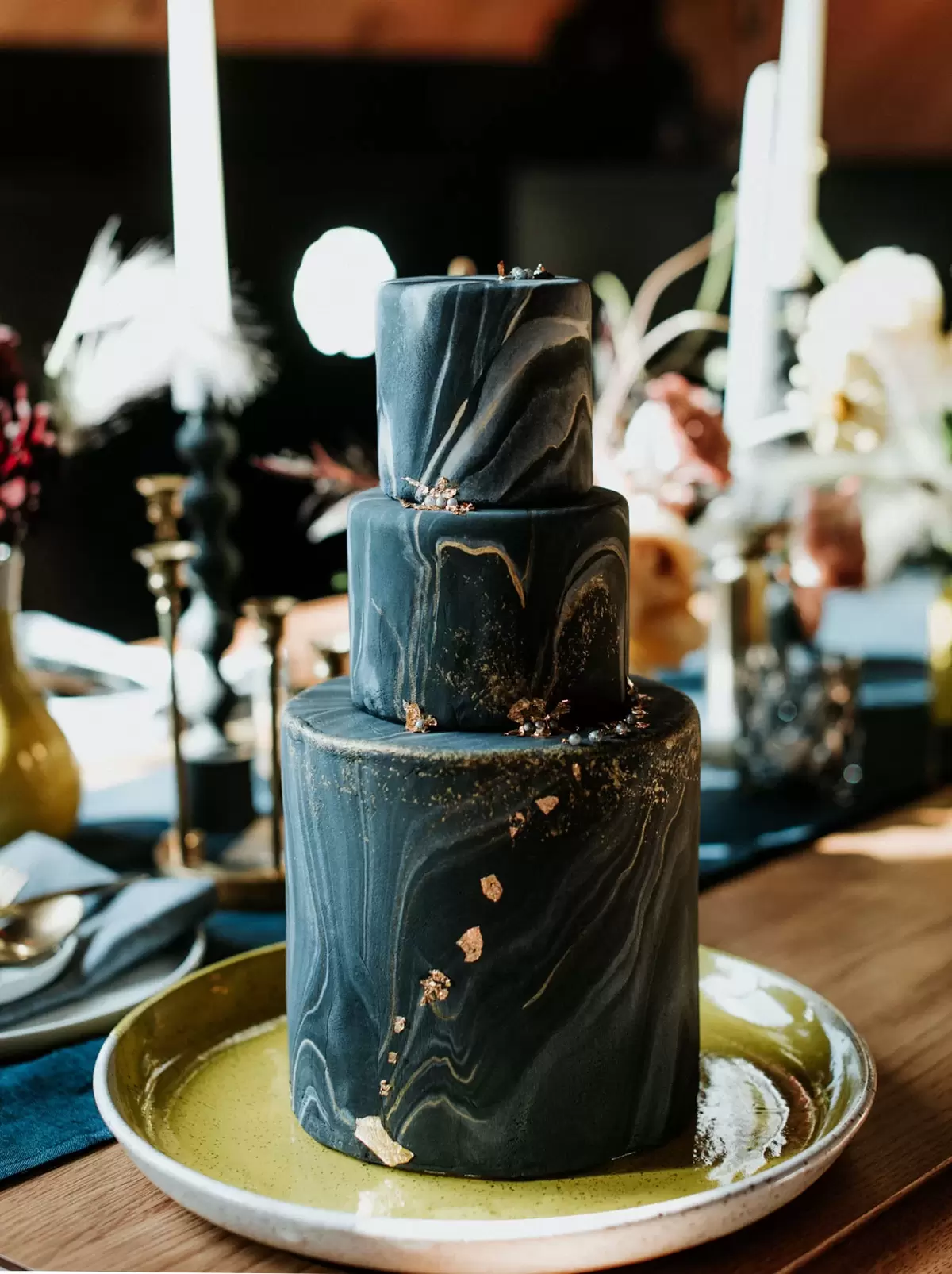 fall wedding trends 2019: cosmic inspired geode cake