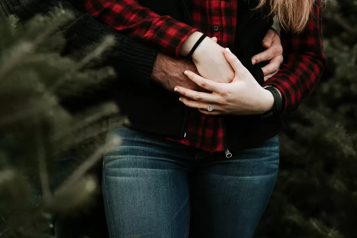 The holiday season offers so many beautiful settings for your holiday proposal!