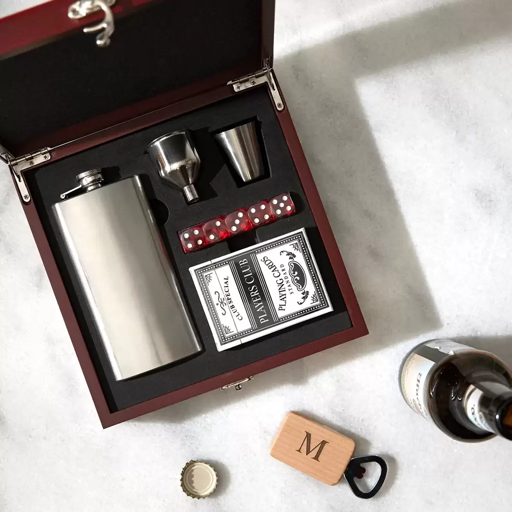 give a custom poker set this Valentine's Day with For Your Party