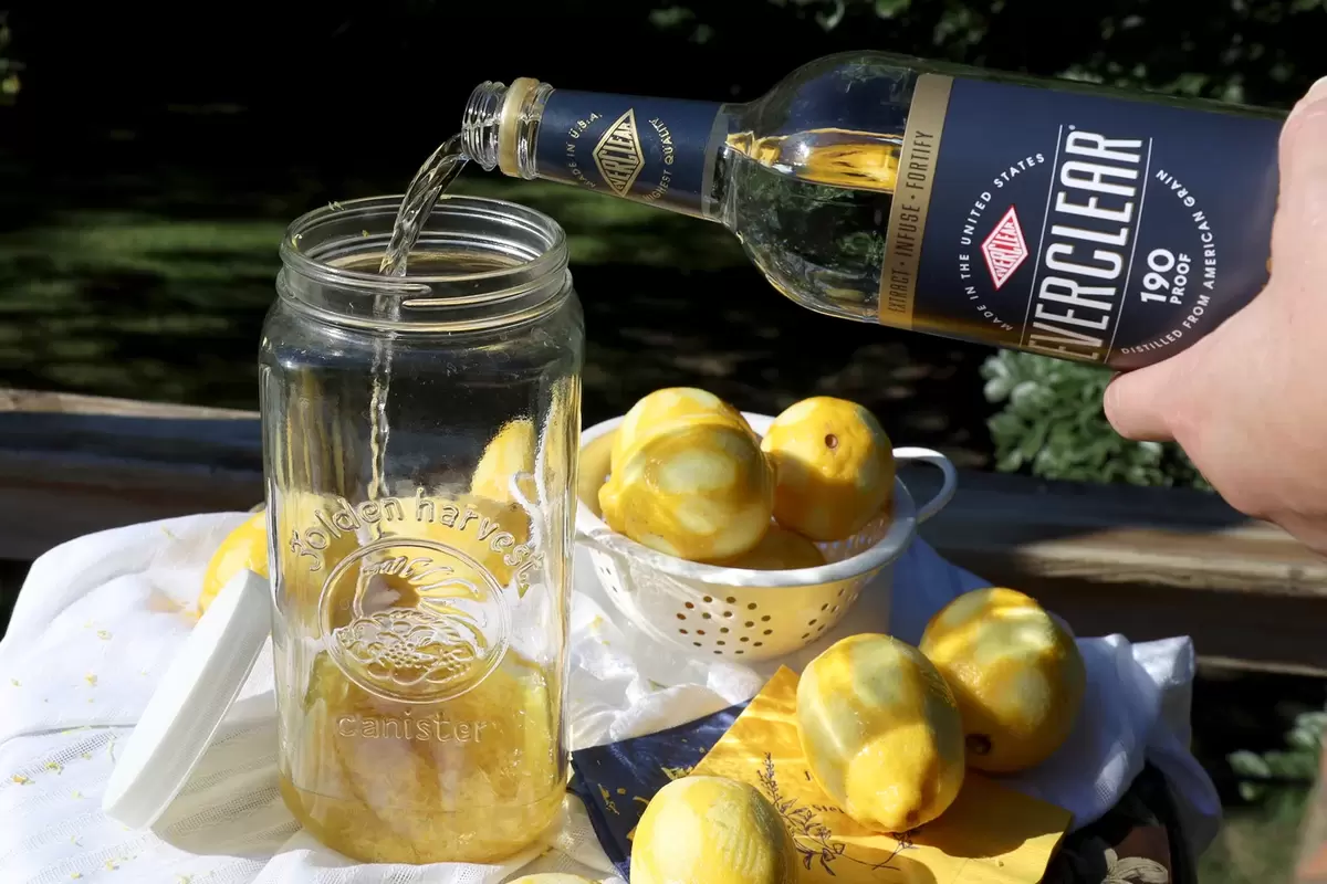 how to make limoncello at home