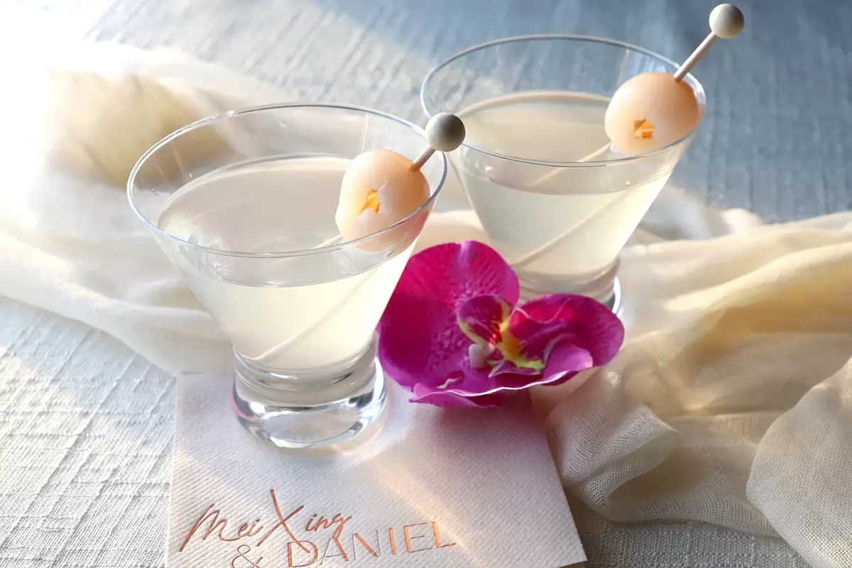 summer party ideas signature cocktail recipe