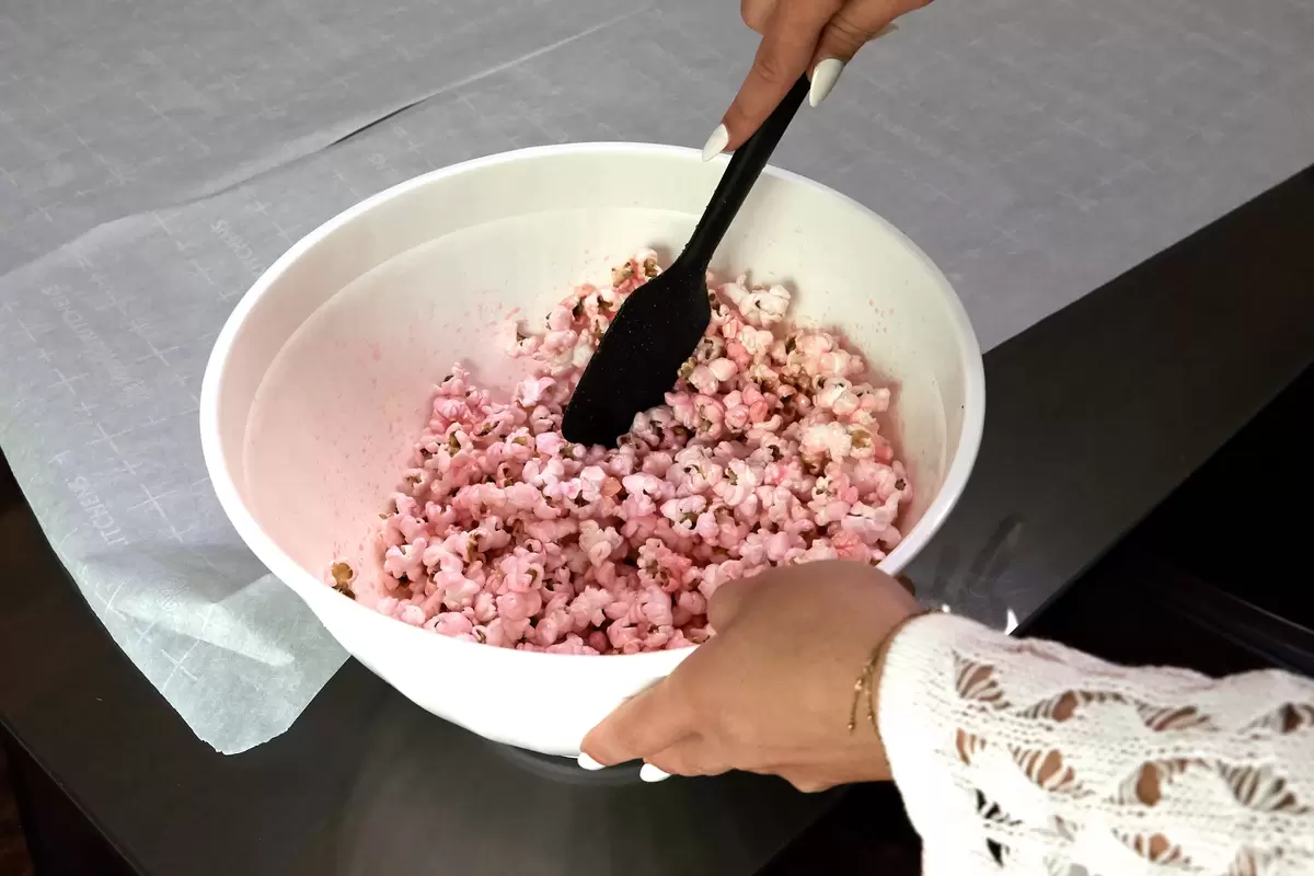how to make pink popcorn