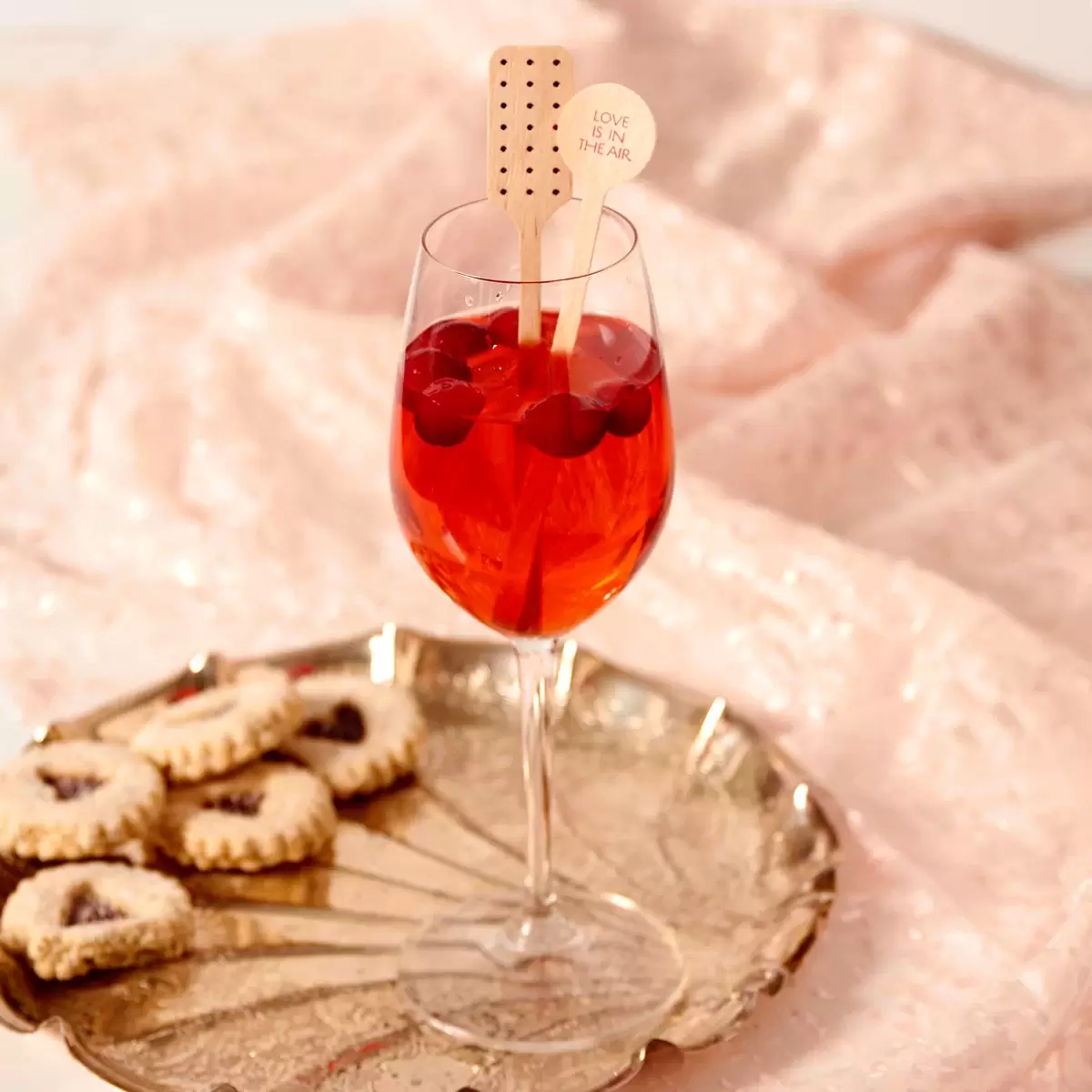 cranberry vanilla mimosa winter cocktail