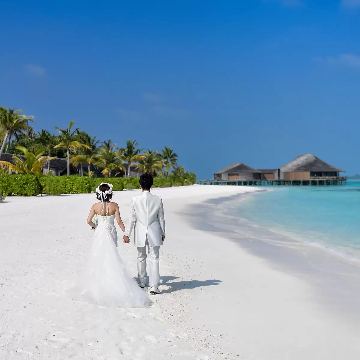 tips on how to save on your destination wedding
