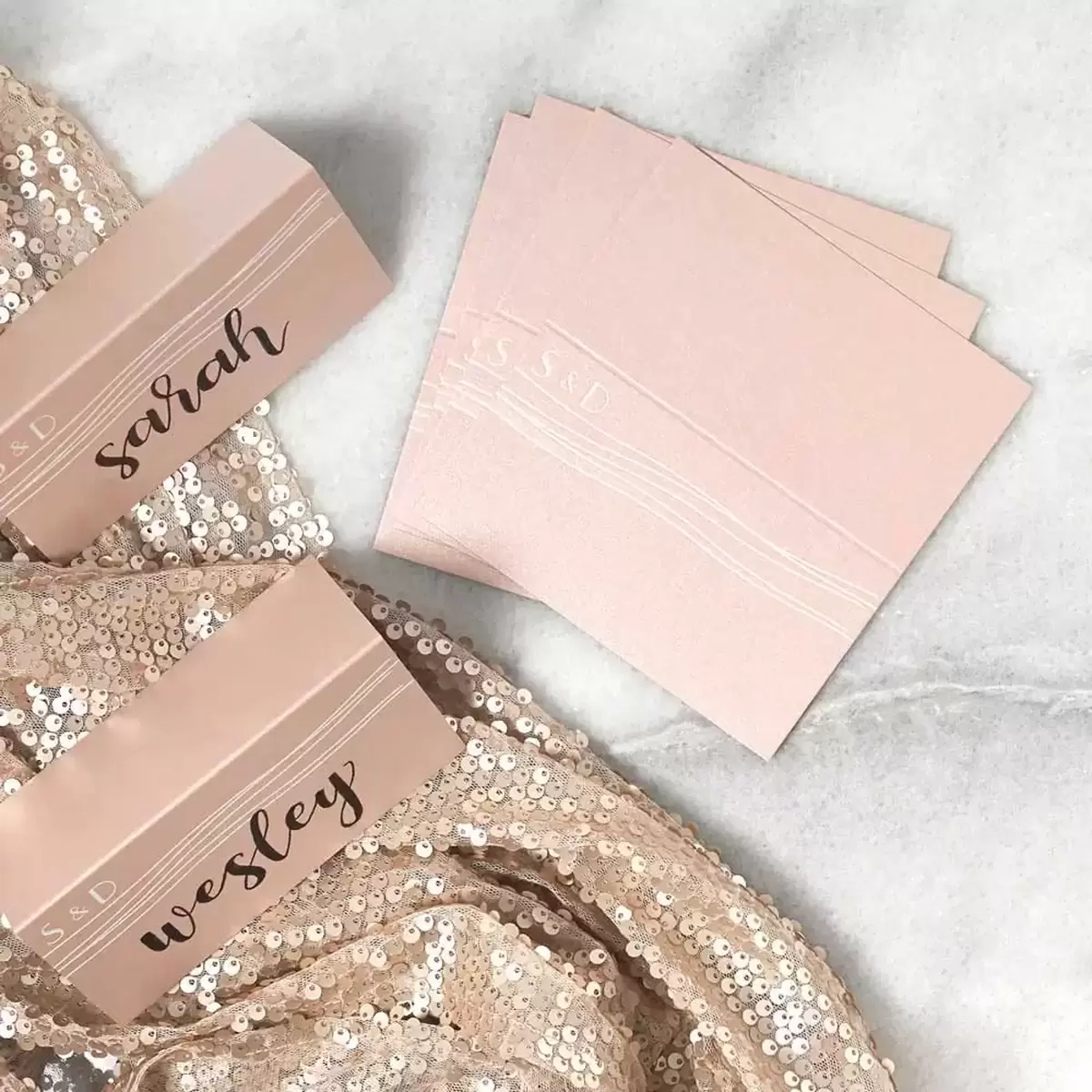 Shimmery Glitzy Wedding Placecards for Your Winter Wedding