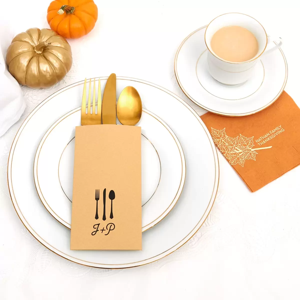 Thanksgiving tablescape ideas from For Your Party